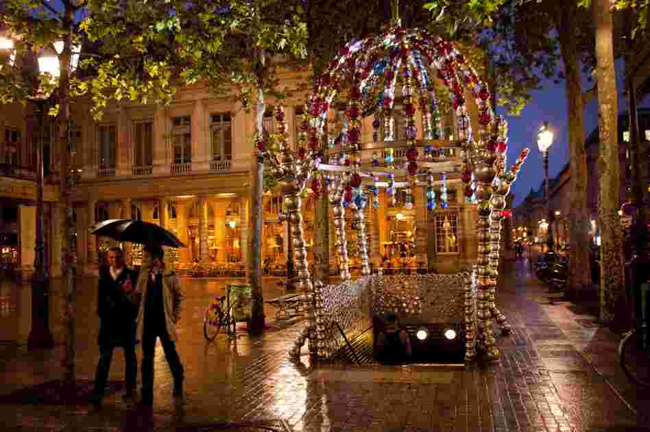 Le Kiosque des Noctambules, an installation built by artist Jean-Michel Othoniel in 2000, marks the entrance to the metro station Palais Royal - Musee du Louvre.