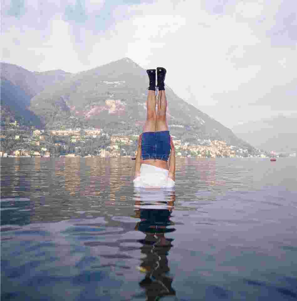 Li Wei falls to the Como Lake, Italy, 2004