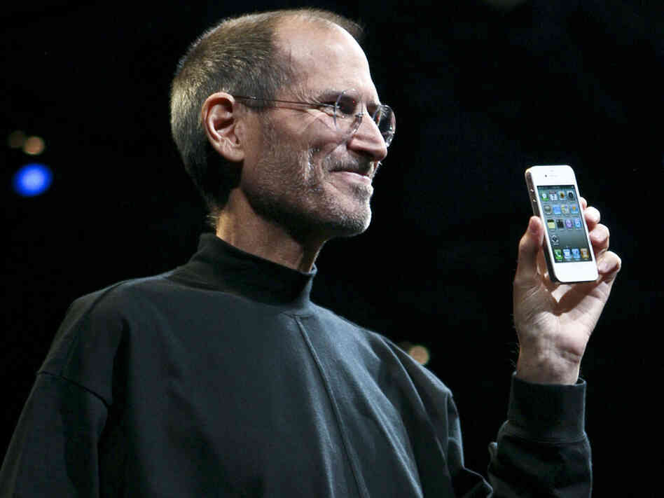 Apple chief executive Steve Jobs introdu