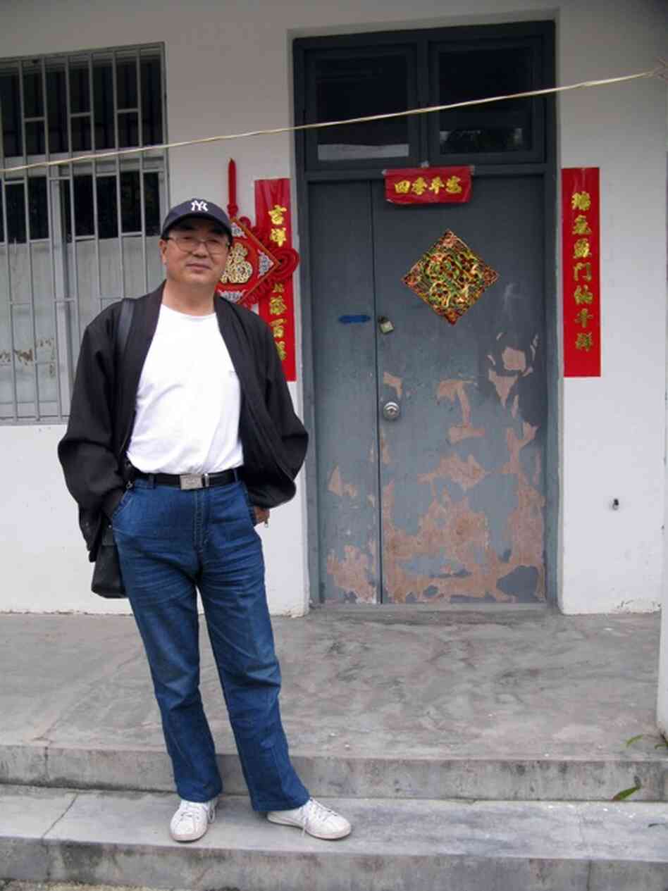 Hospital director Chen Xichen is grateful for the foundation's generosity. "Sometimes I  ask our patients what else they need, but they can never even think of anything else," he says.