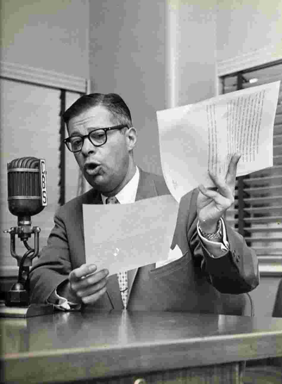 Schorr was one of "Murrow's boys," the celebrated news team put together by Edward R. Murrow at CBS in the 1940s.