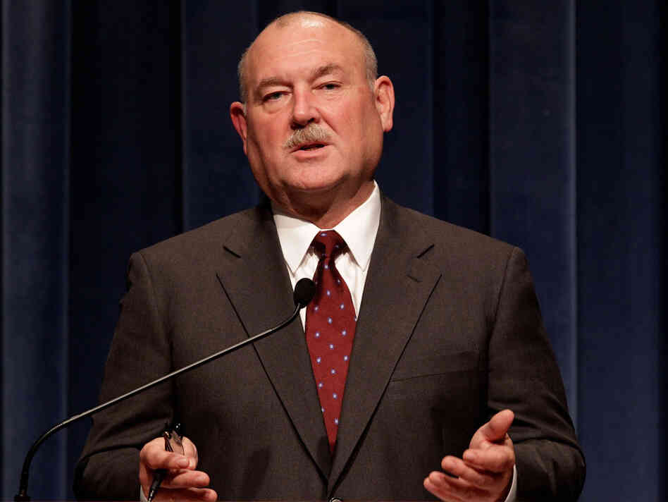 Thad Allen Updates Press On Status Of BP Well Cap Thad Allen Updates Press On Status Of BP Well Cap