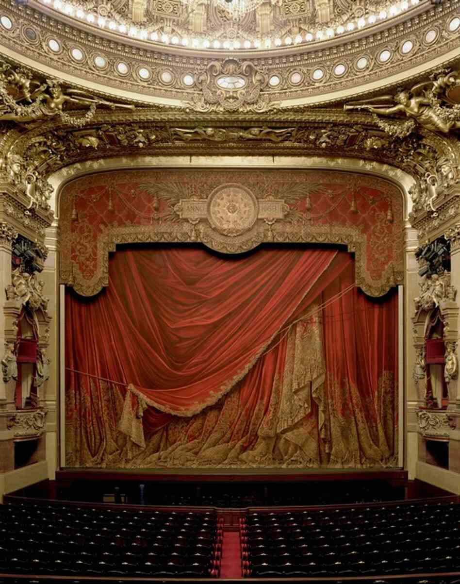 Curtain, Palais Garnier, Paris, France, 2009
