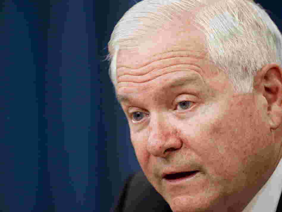 US Defense Secretary Robert Gates announ US Defense Secretary Robert Gates announ