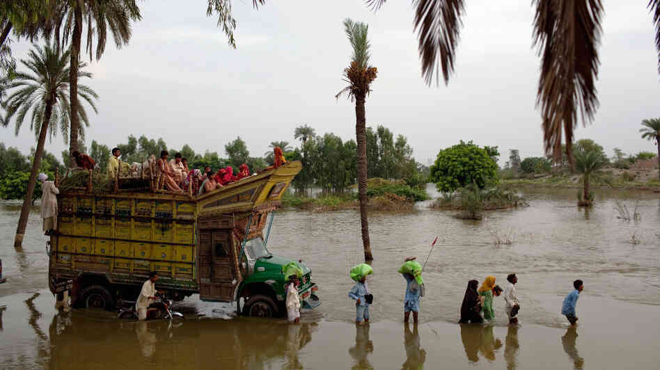 Pakistan Flood Devastation Continues To Grow Pakistan Flood Devastation Continues To Grow