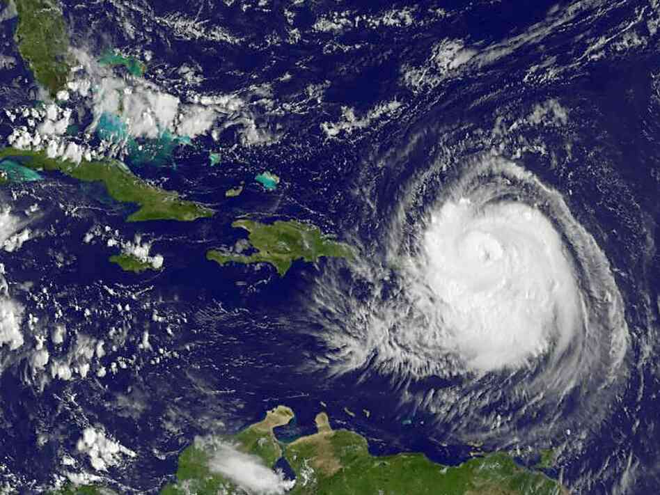 This August 30, 2010 NOAA satellite imag This August 30, 2010 NOAA satellite imag