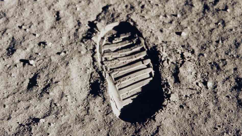 Buzz Aldrin's boot print. Buzz Aldrin's boot print.