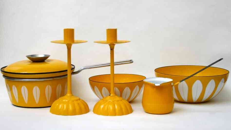 Day 163: I've collected mid-century Scandinavian and Japanese enamelware for about 10 years. This is a very small part of my collection, which includes loads of Catherineholm pieces. Those are my favorite.