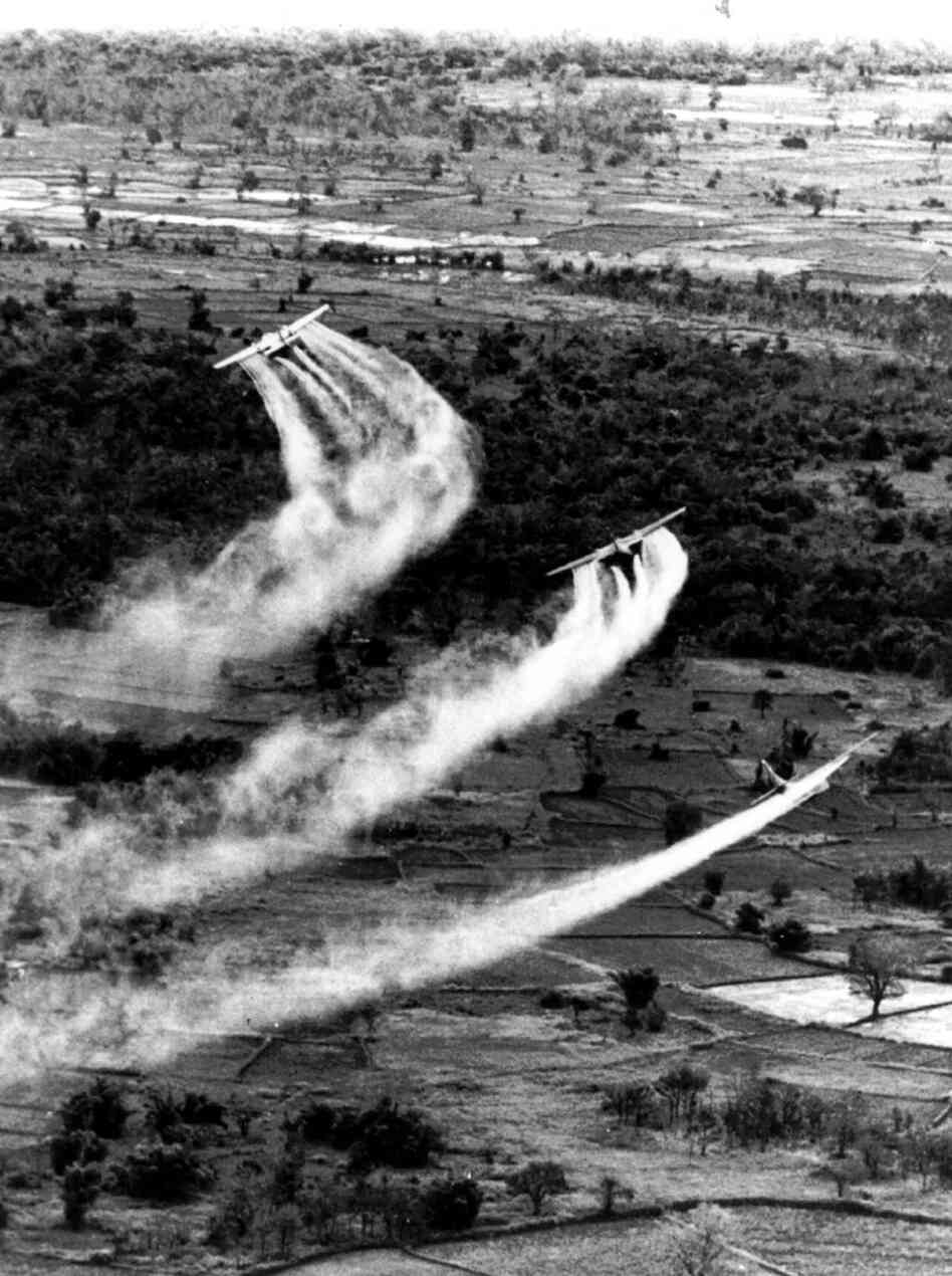 U.S. Air Force planes spray the defoliant chemical Agent Orange over vegetation in South Vietnam. U.S. Air Force planes spray the defoliant chemical Agent Orange over vegetation in South Vietnam.