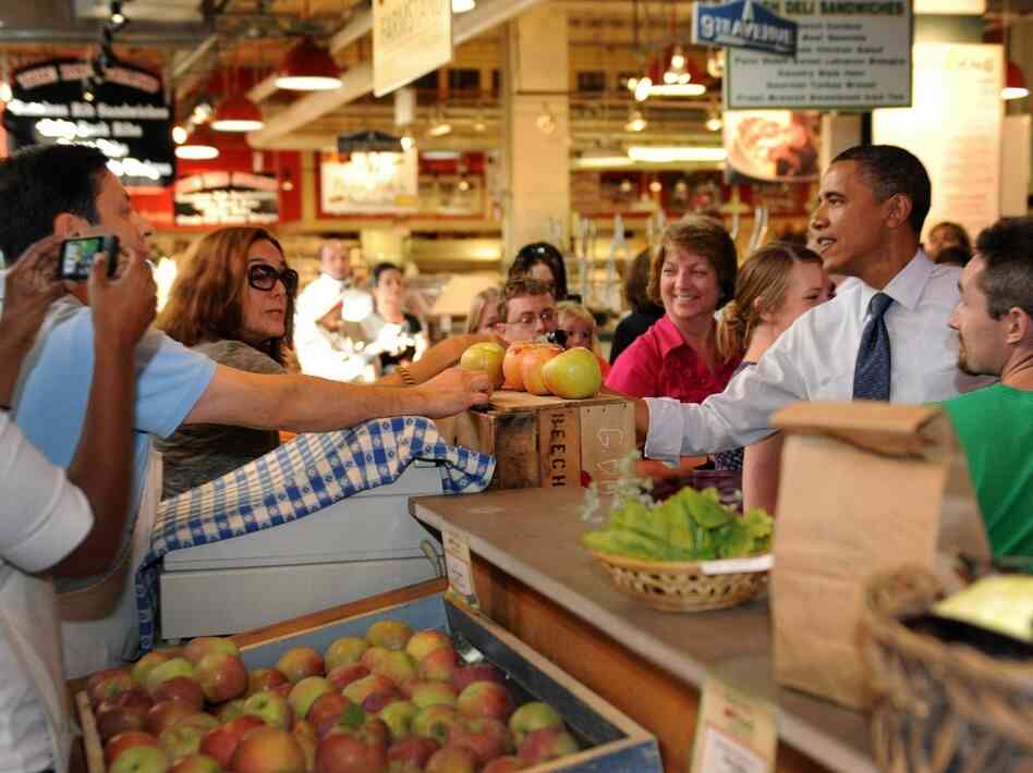 Obama buys apples Obama buys apples