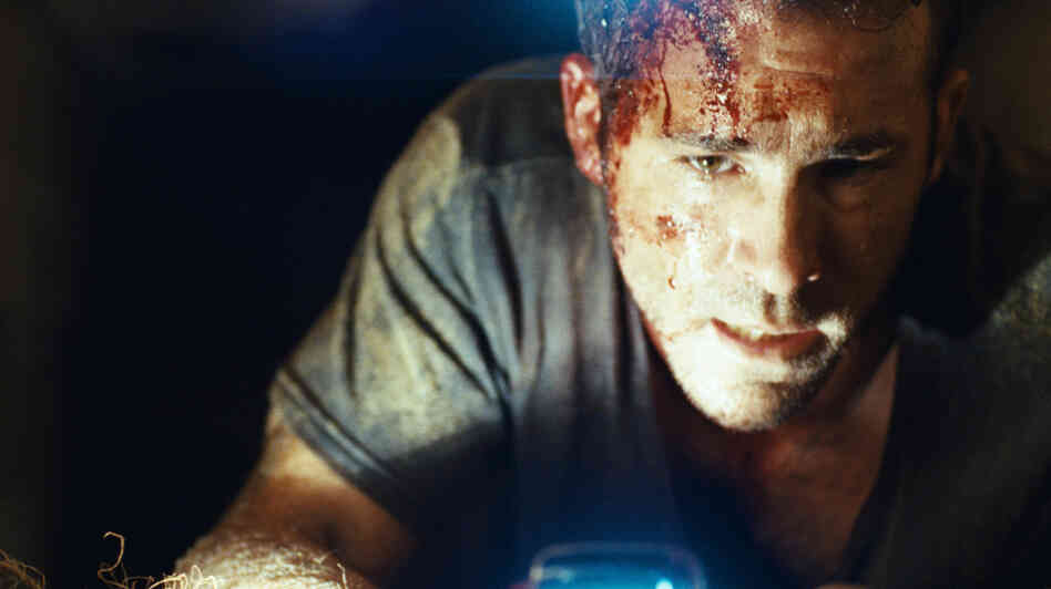 Ryan Reynolds as Paul Conroy Ryan Reynolds as Paul Conroy