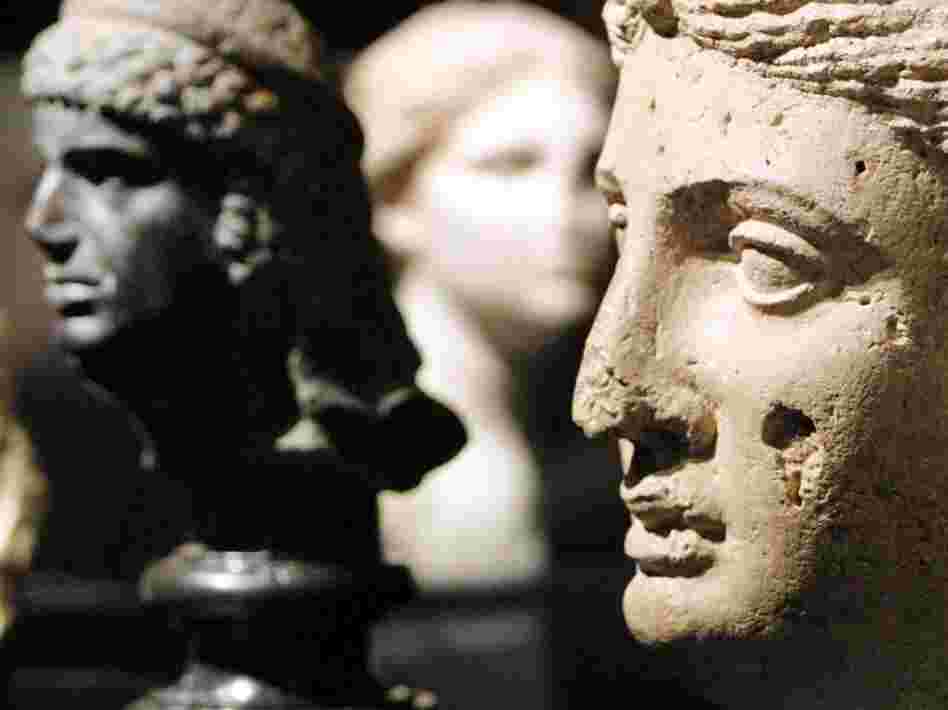 Marble portraits of Cleopatra Marble portraits of Cleopatra