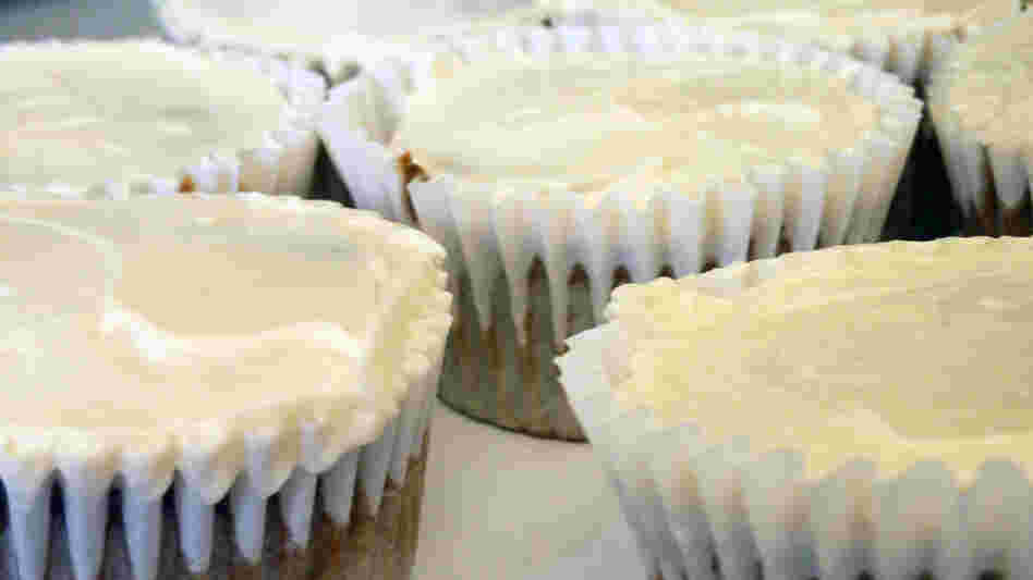 Pumpkin Cupcakes With Cream-Cheese Frosting