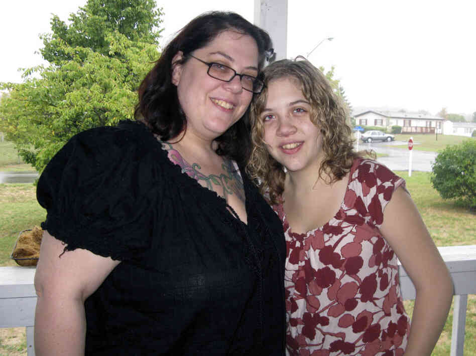 Mara Hansen (left) and her daughter Zoey. Mara got a job after attending ITT Technical Institute. Mara Hansen (left) and her daughter Zoey. Mara got a job after attending ITT Technical Institute.