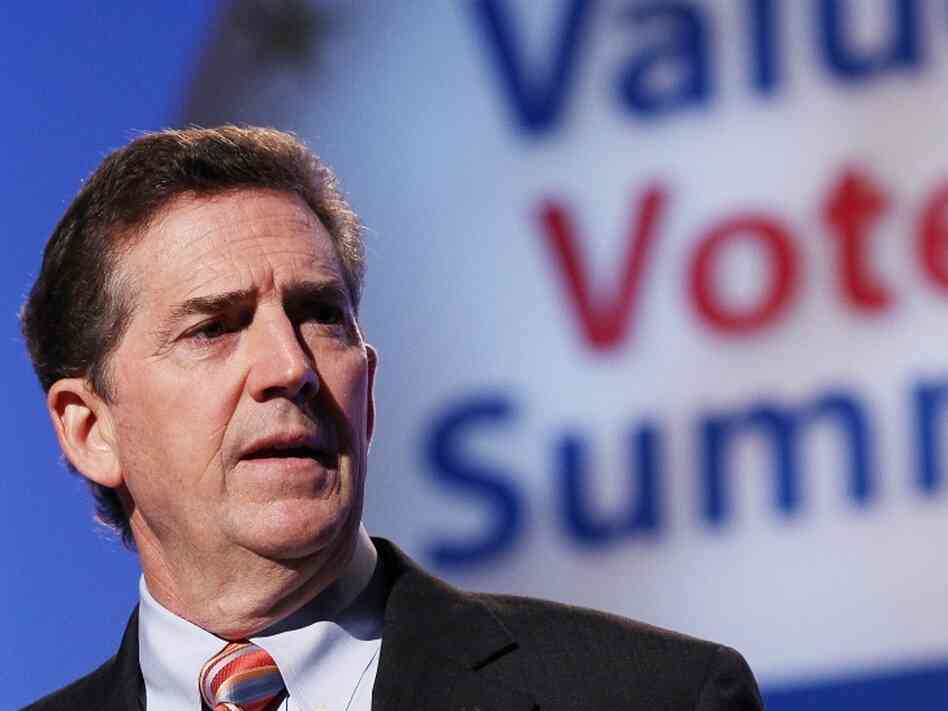 Sen. Jim DeMint (R-SC) speaks at the Values Voter Summit Sen. Jim DeMint (R-SC) speaks at the Values Voter Summit
