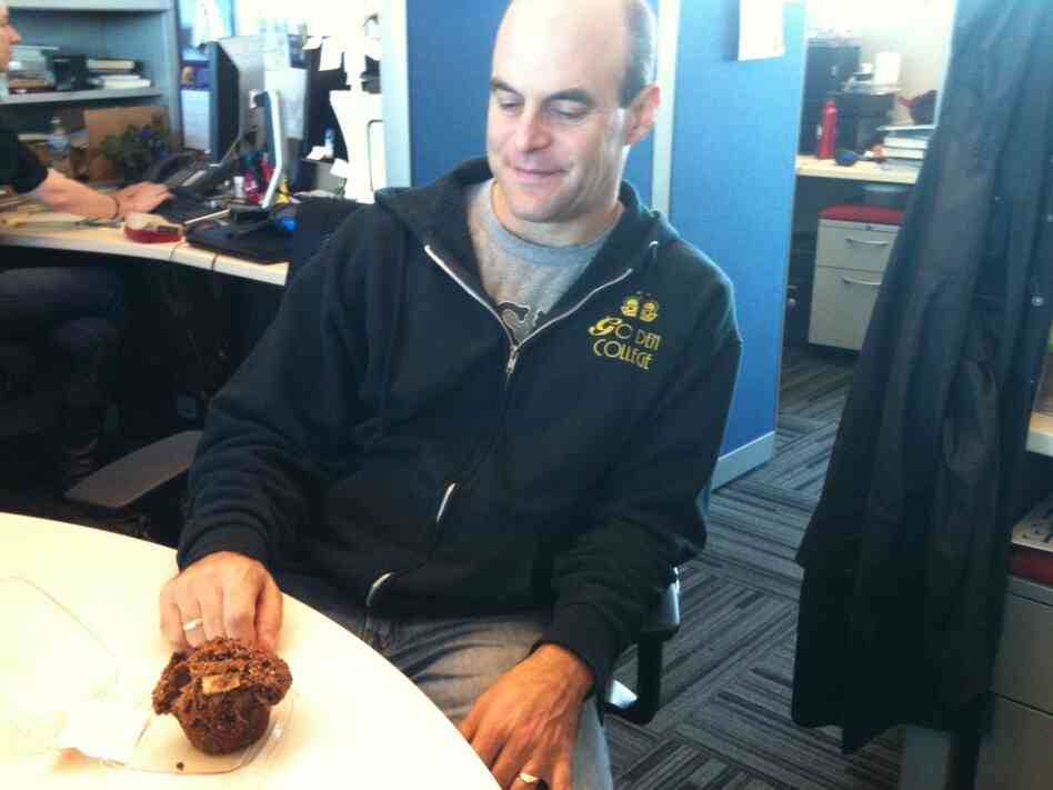 Peter and his muffin. Peter and his muffin.