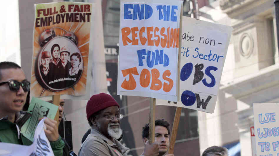 People demanding job creation rallied outside Sen. Dianne Feinstein's (D-CA) office in San Francisco People demanding job creation rallied outside Sen. Dianne Feinstein's (D-CA) office in San Francisco
