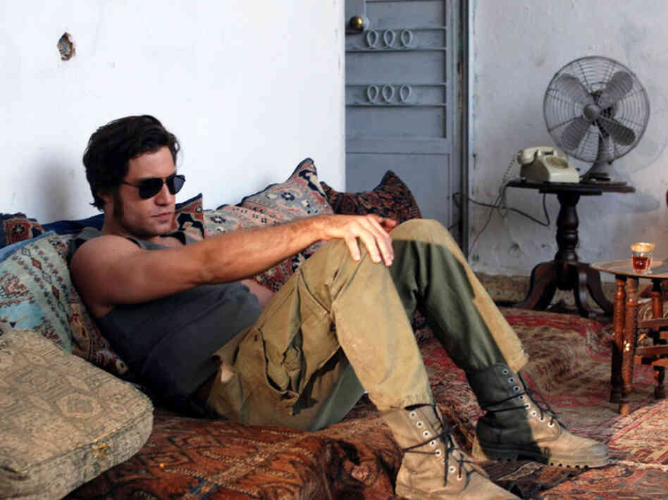 Edgar Ramirez as Carlos Edgar Ramirez as Carlos