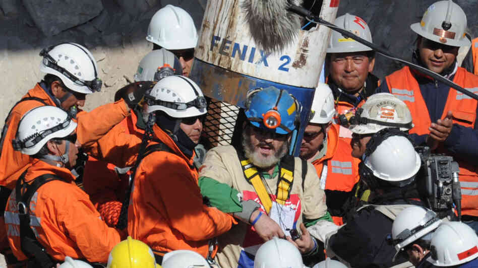 Chilean miner Jorge Galleguillos (C) upo Chilean miner Jorge Galleguillos (C) upo