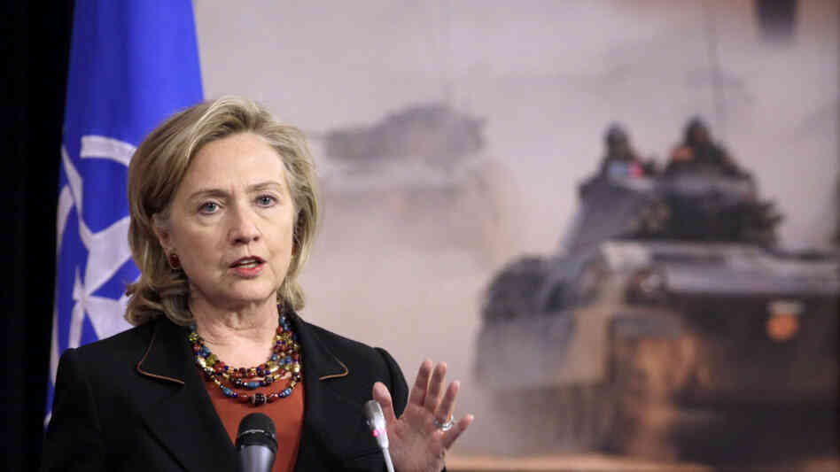 Gates And Clinton Attend NATO Roundtable Meeting Gates And Clinton Attend NATO Roundtable Meeting
