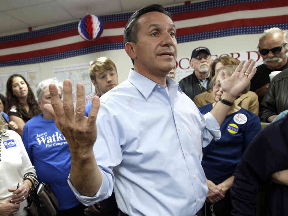 Dino Rossi talks to supporters at his campaign office in Everett, Wash. Dino Rossi talks to supporters at his campaign office in Everett, Wash.