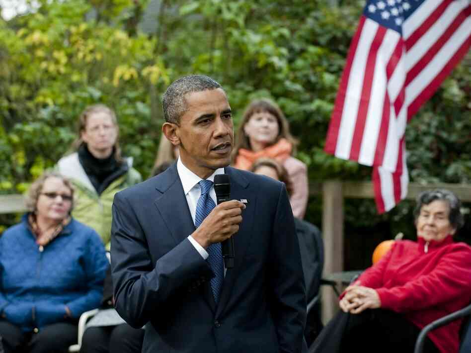 President Obama speaks at Erik and Cynnie Foss' backyard in Seattle on Thursday. President Obama speaks at Erik and Cynnie Foss' backyard in Seattle on Thursday.