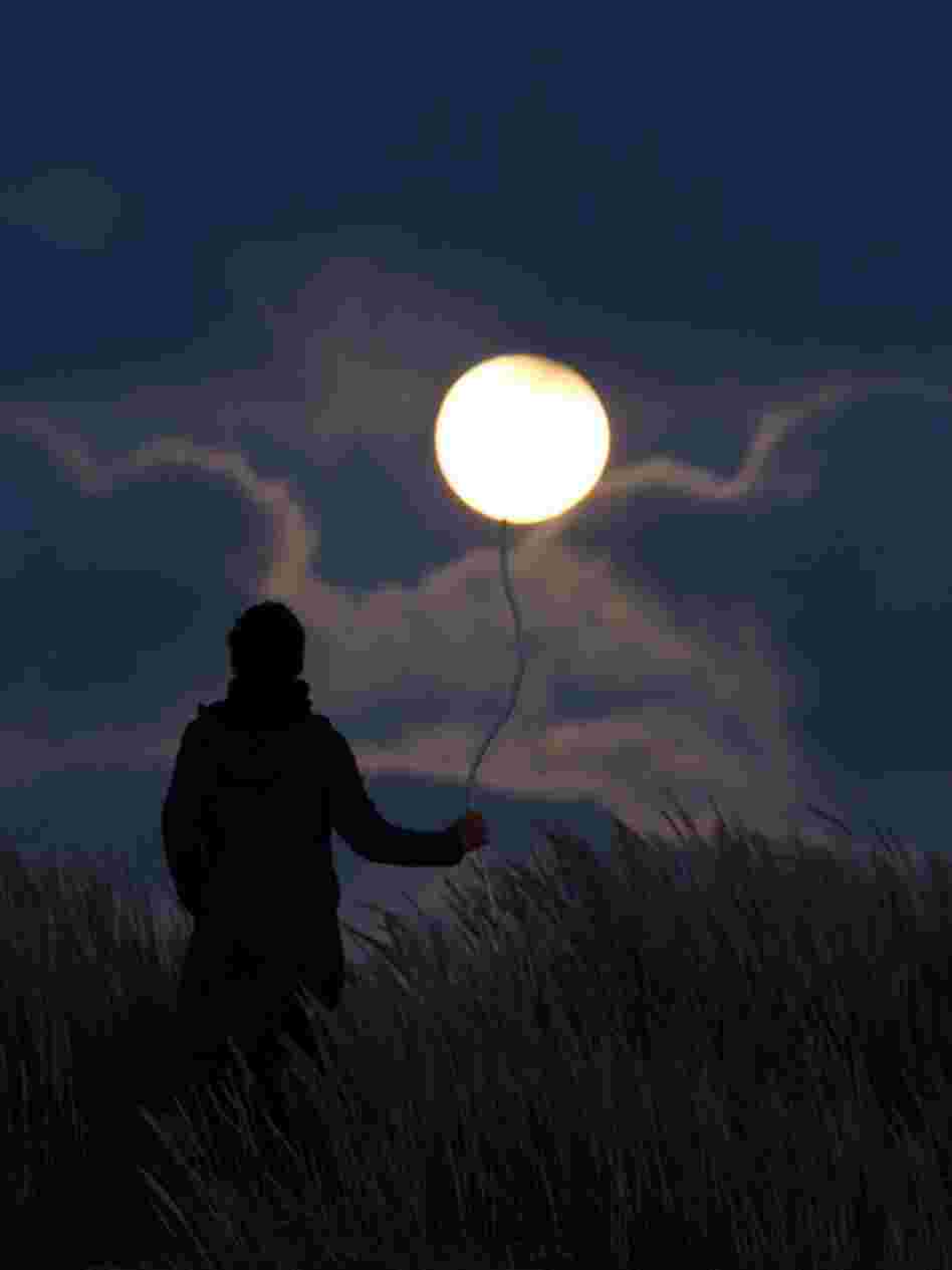 Moon balloon