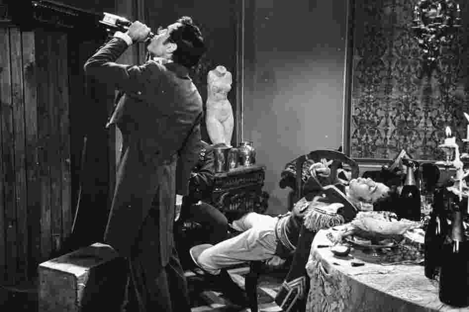 Henry Fonda (left) in the 1956 film War and Peace. De Laurentiis was the producer. 