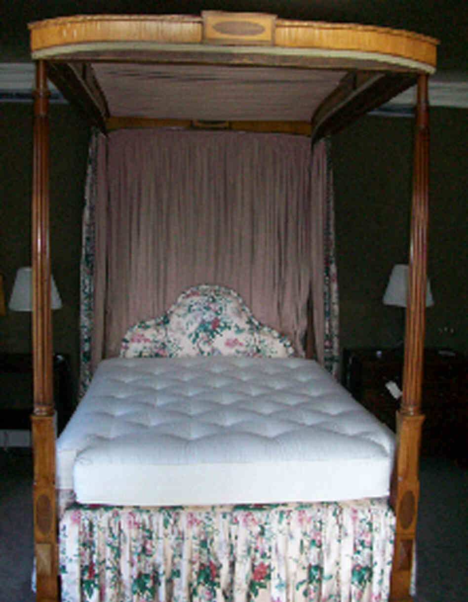 Bernie Madoff's Mahagony Bed Bernie Madoff's Mahagony Bed