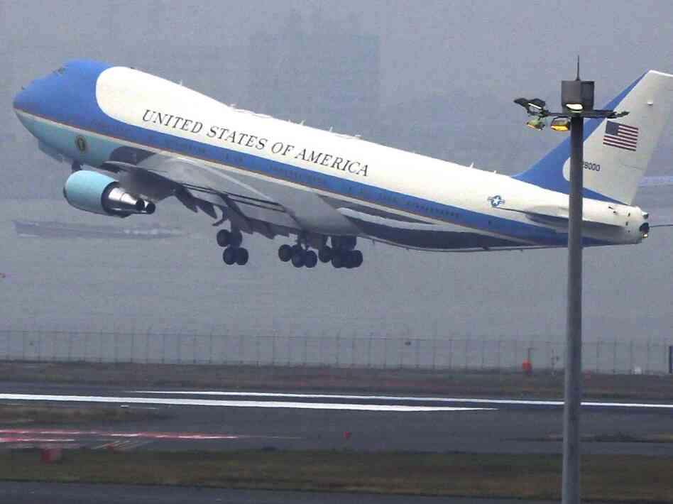 Air Force One Leaves Japan for Washington Air Force One Leaves Japan for Washington