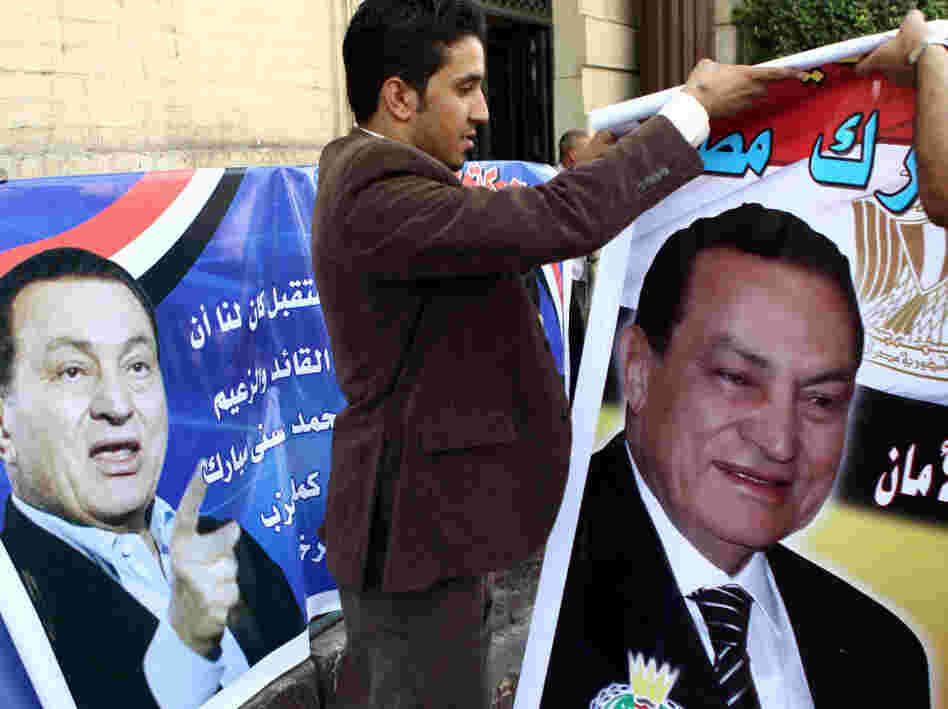 Supporters of Egyptian President Hosni Mubarak Supporters of Egyptian President Hosni Mubarak