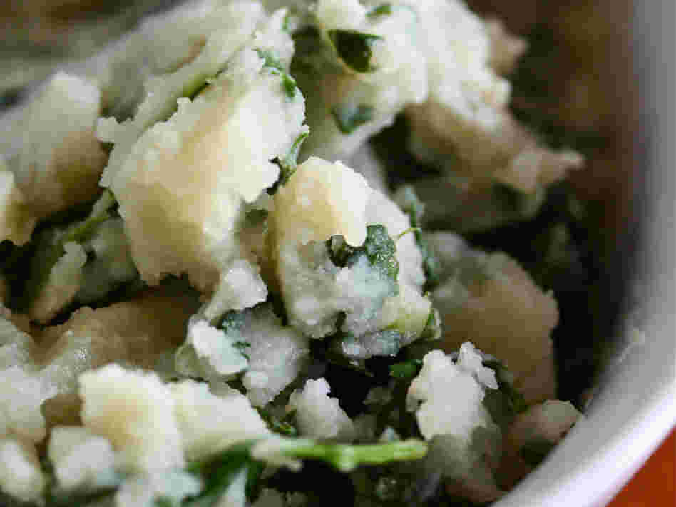 Garlic Mashed Potatoes With Greens And Rosemary Garlic Mashed Potatoes With Greens And Rosemary