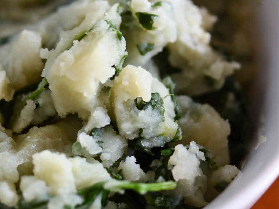 Garlic Mashed Potatoes With Greens And Rosemary Garlic Mashed Potatoes With Greens And Rosemary