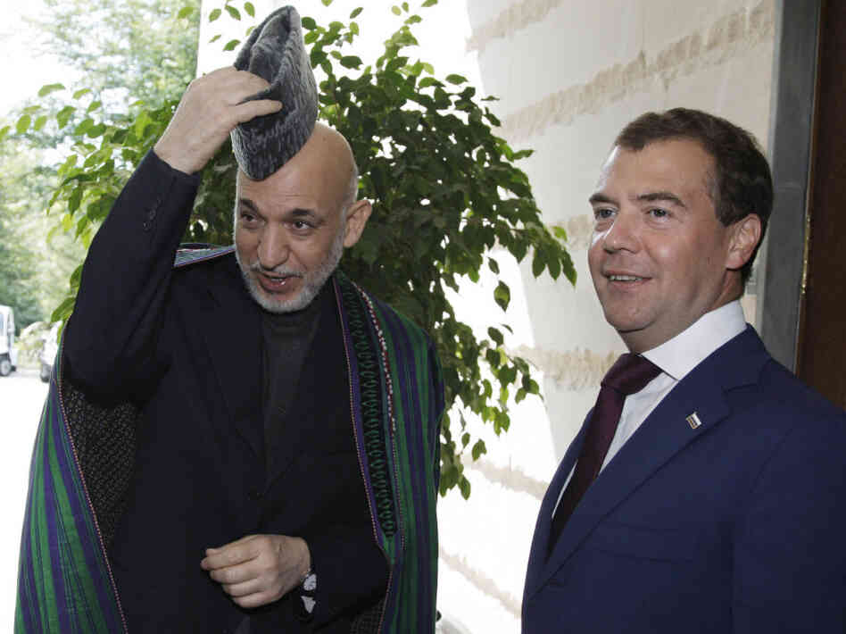 Dmitry Medvedev, Hamid Karzai Dmitry Medvedev, Hamid Karzai