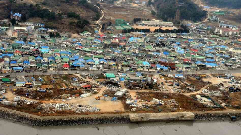 Destroyed houses are seen on Yeonpyeong Destroyed houses are seen on Yeonpyeong