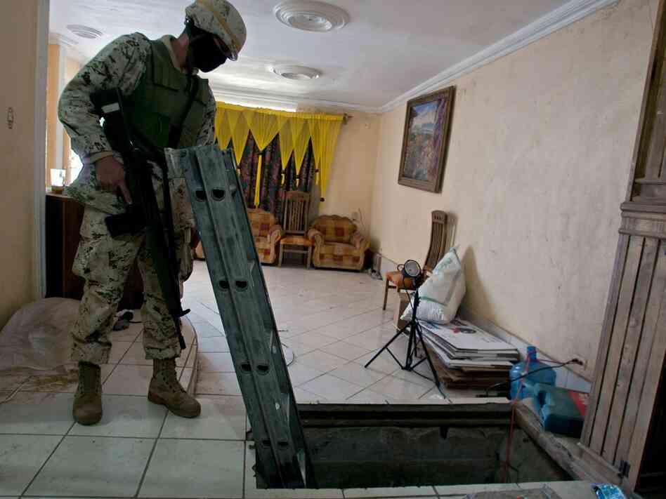 A Mexican soldier A Mexican soldier