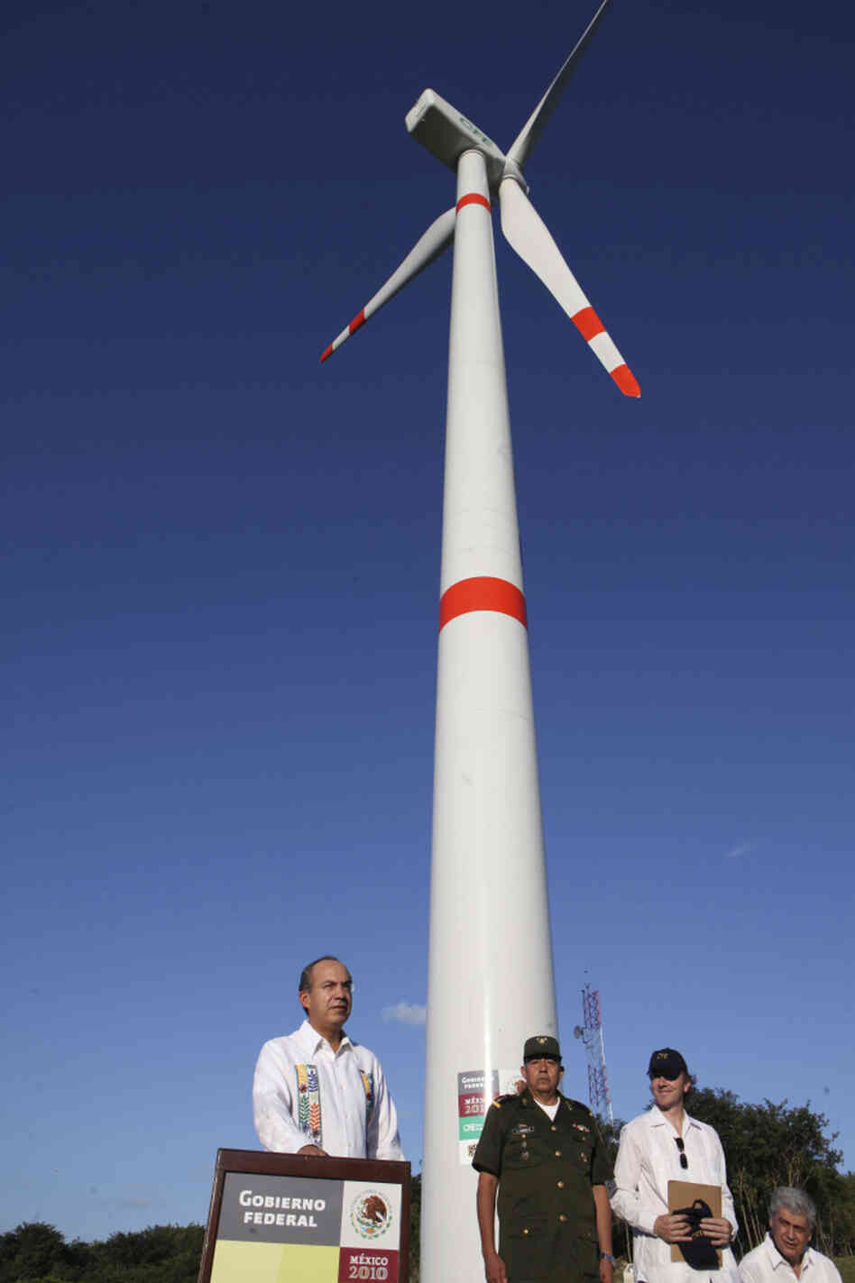 Felipe Calderon starts a wind turbine that will help power the U.N. climate talks in Cancun Felipe Calderon starts a wind turbine that will help power the U.N. climate talks in Cancun