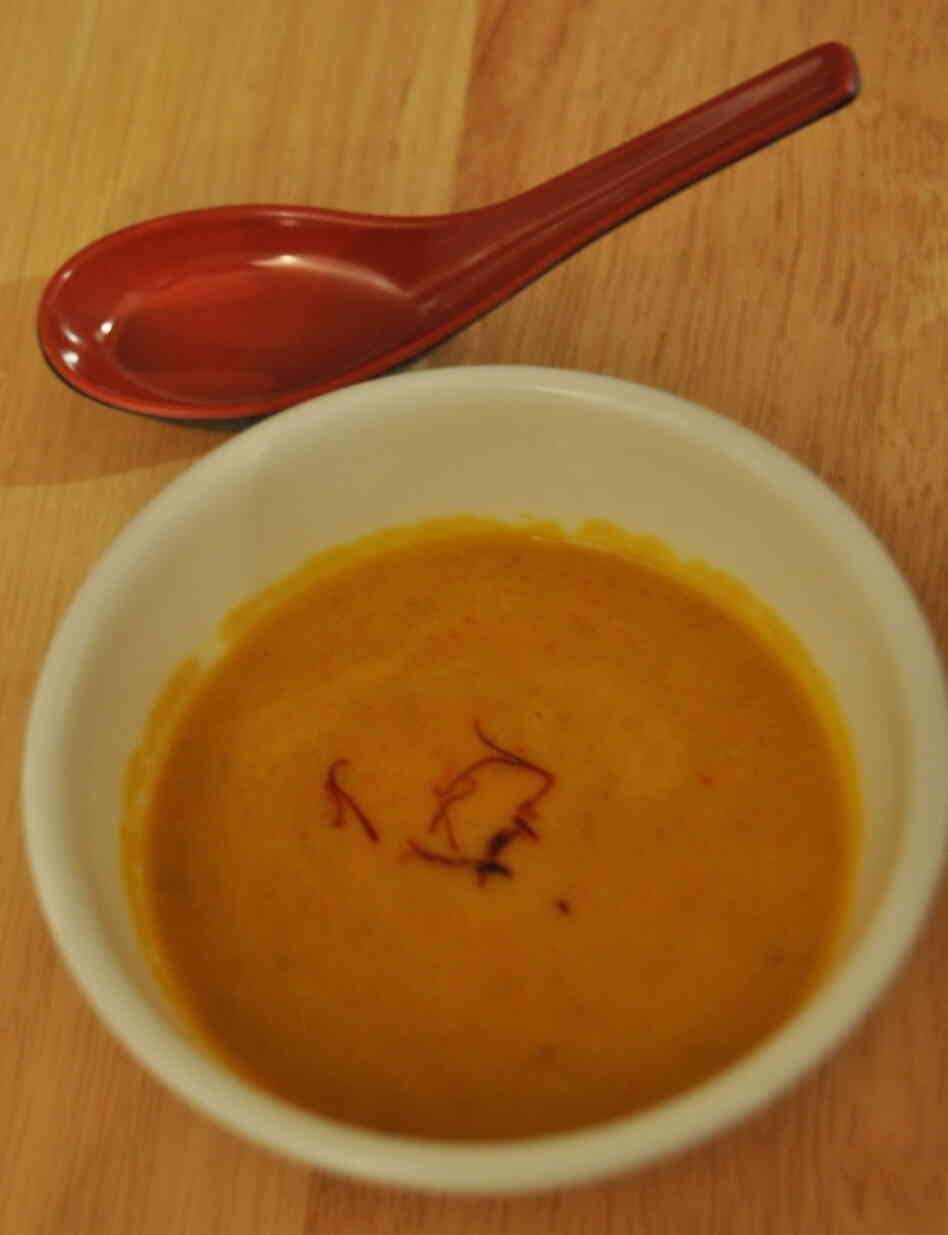 Soup of carrot, bell pepper and saffron Soup of carrot, bell pepper and saffron