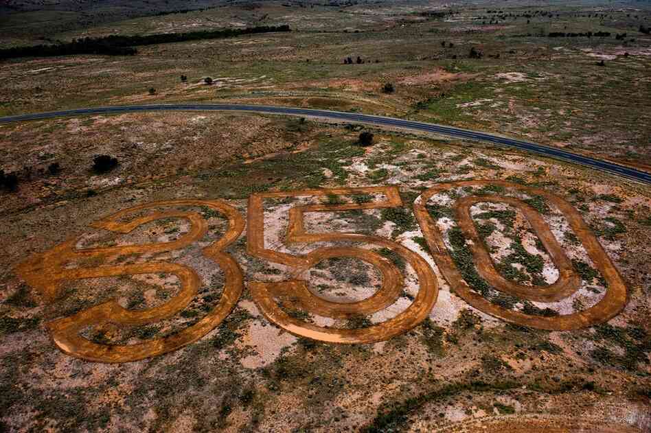 "350 Earth" in Australia.