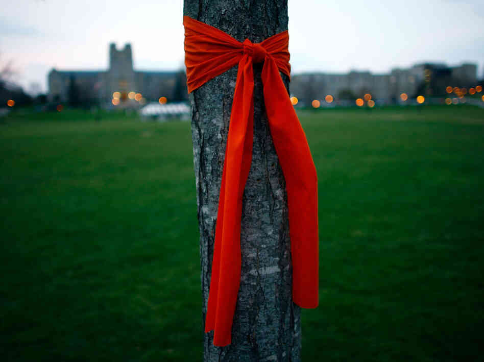 Virginia Tech, April 18, 2007: An orange bow on campus to remember those killed. Virginia Tech, April 18, 2007: An orange bow on campus to remember those killed.