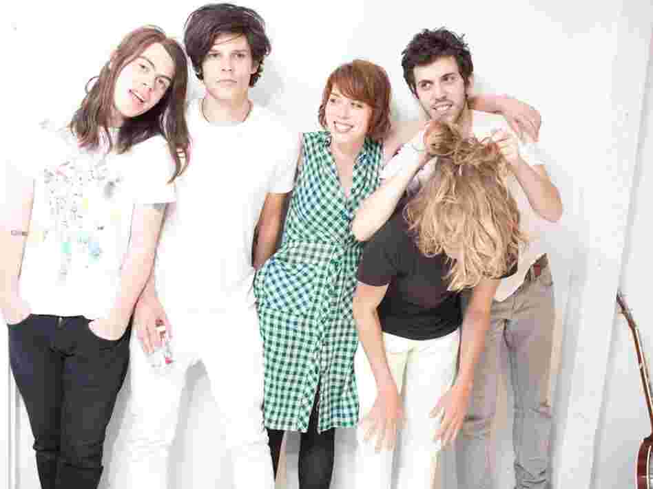 In "Colours," the L.A. rock band Grouplove makes wild, thrilling and above all joyful noise.