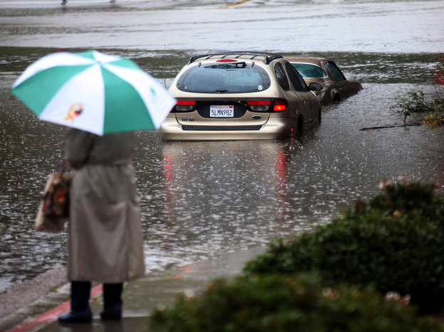 San Diego, Calif., Dec. 21: Flood waters rose in the San Diego River.