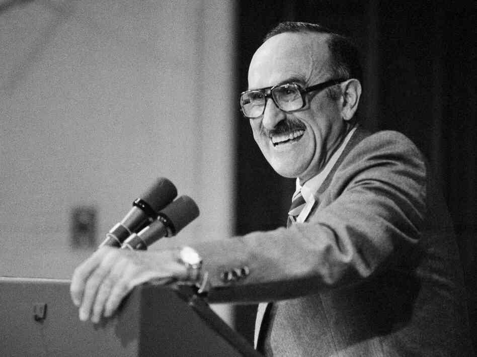 Alfred Kahn speaks at a White House conference on state and local regulatory reform on Jan. 11, 1980.