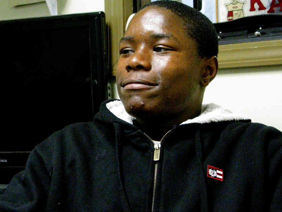 Deyontaye Brooms, 17, is a former youth gang member and now part of CeaseFire. Deyontaye Brooms, 17, is a former youth gang member and now part of CeaseFire.