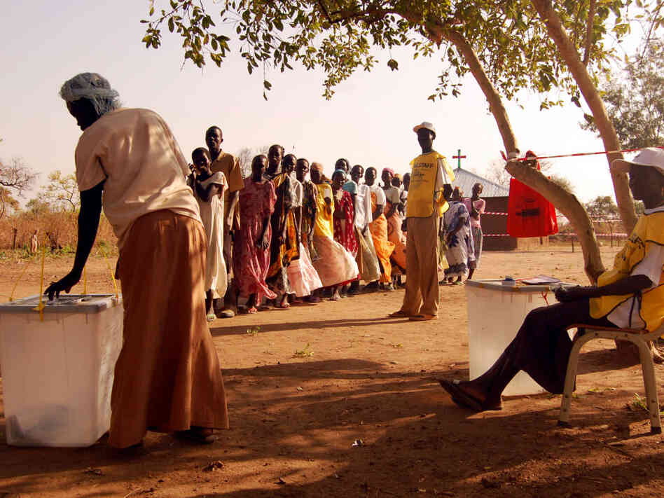 Sudanese vote at Kuli Papa, a village of 600, about an hour’s drive South of the Southern Sudanese capital of Juba. Sudanese vote at Kuli Papa, a village of 600, about an hour’s drive South of the Southern Sudanese capital of Juba.
