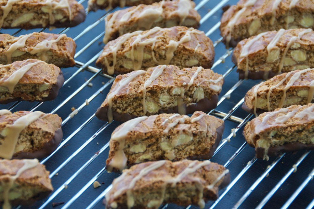 Chocolate-Dipped Espresso Biscotti With Kahlua Icin