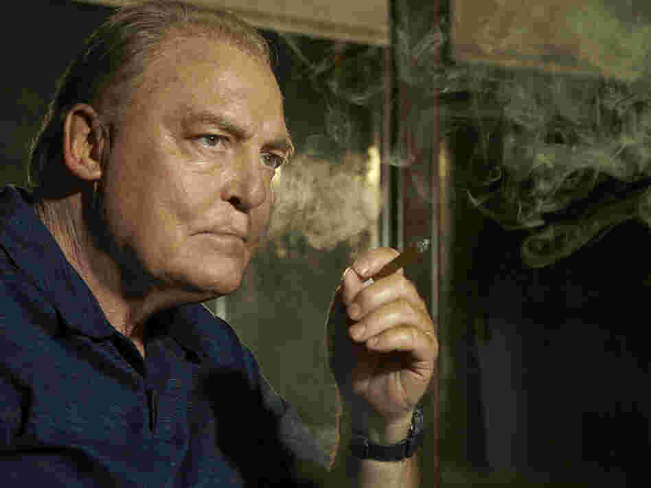 Stacy Keach, who plays boxer Patrick Leary's father, played a washed-up boxer in the 1972 drama Fat City.