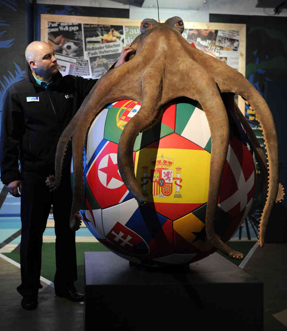 Stefan Porwoll, manager of Sea Life Aquarium, stands next to the memorial. Stefan Porwoll, manager of Sea Life Aquarium, stands next to the memorial.