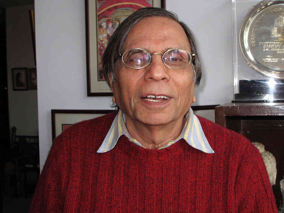Historian Mubarak Ali estimates that the religious right now makes up some 30 percent of Pakistani society and says radical clerics have been emboldened by the mainstream parties, including President Asif Ali Zardari's Pakistan Peoples Party. Historian Mubarak Ali estimates that the religious right now makes up some 30 percent of Pakistani society and says radical clerics have been emboldened by the mainstream parties, including President Asif Ali Zardari's Pakistan Peoples Party.