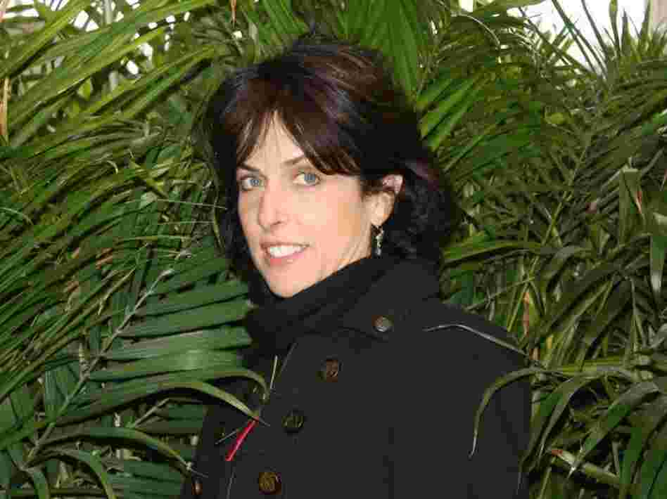 Essayist Pat Dunnigan lives in the Chicago area.